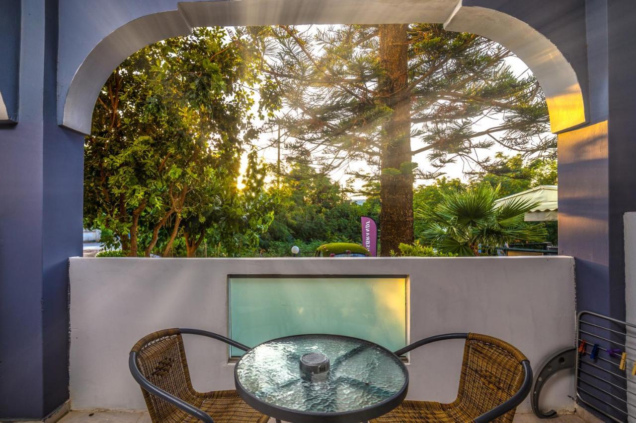 Amarylis Beachfront Studios Amoudi Luaran gambar