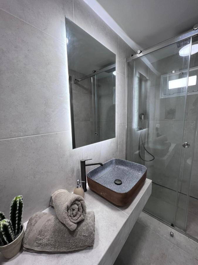 Amarylis Beachfront Studios Amoudi Luaran gambar