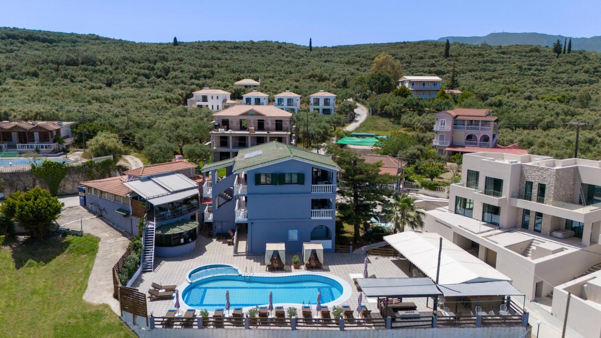 Amarylis Beachfront Studios Amoudi Luaran gambar
