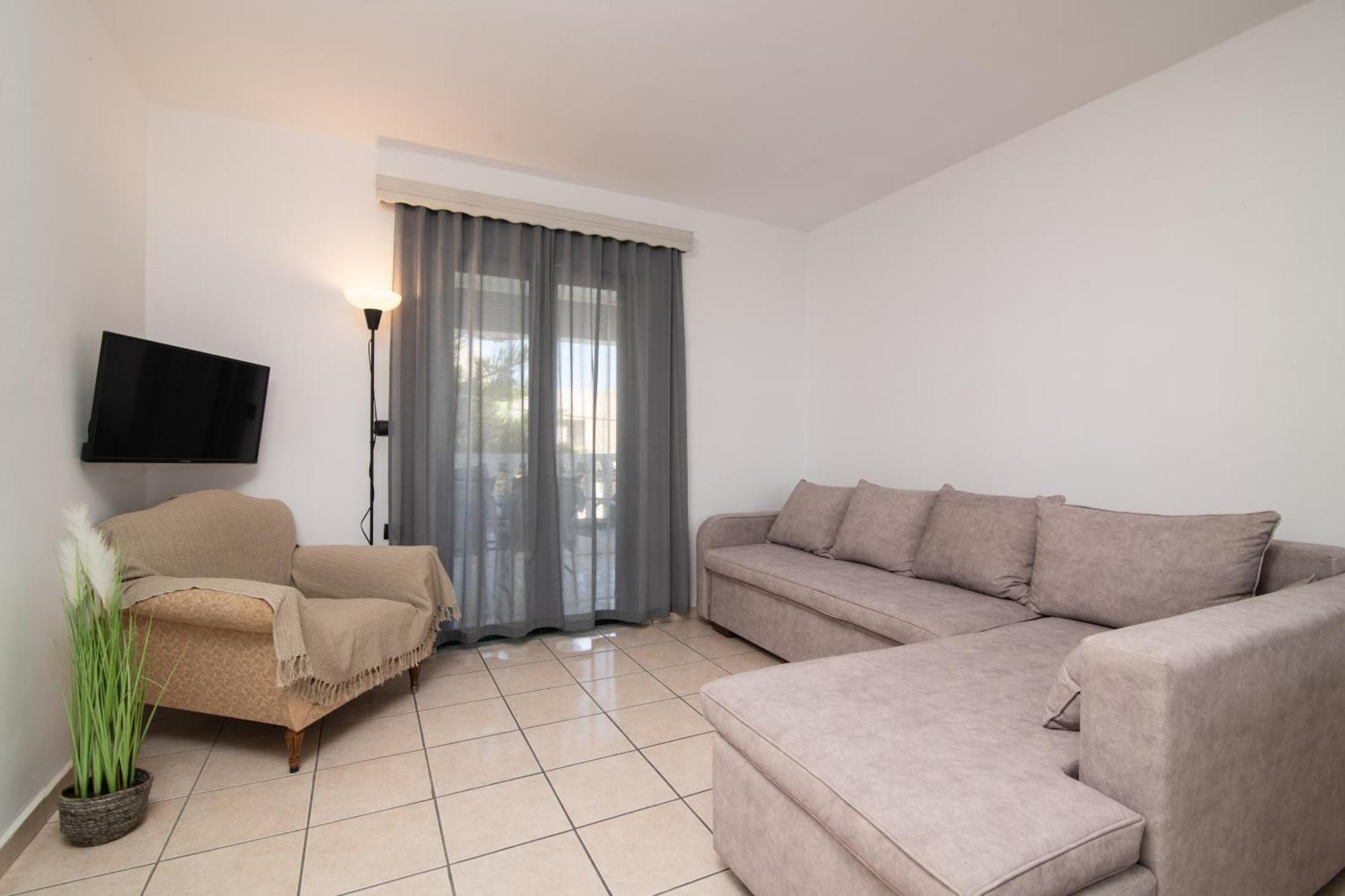 Amarylis Beachfront Studios Amoudi Luaran gambar