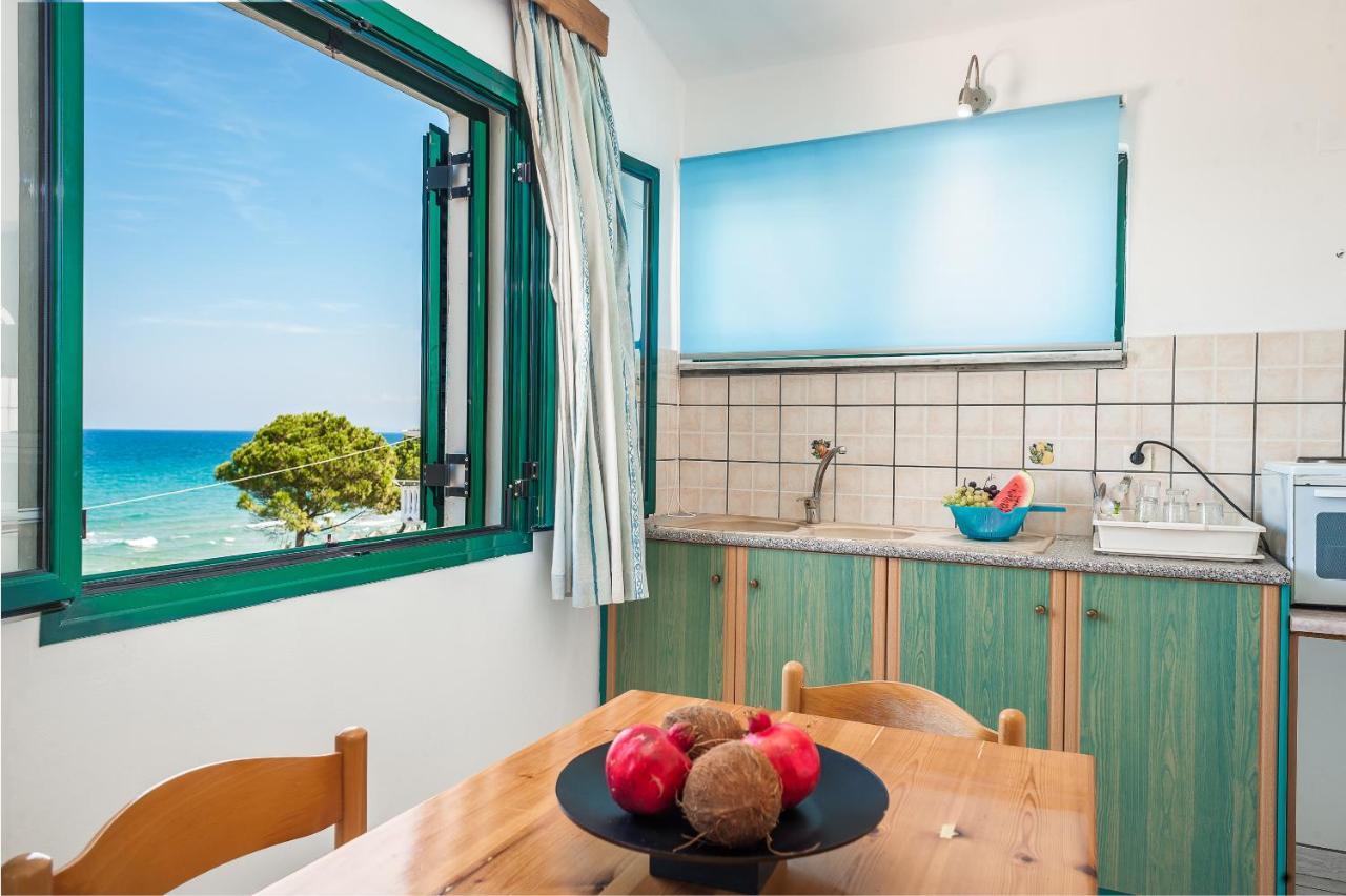 Amarylis Beachfront Studios Amoudi Luaran gambar